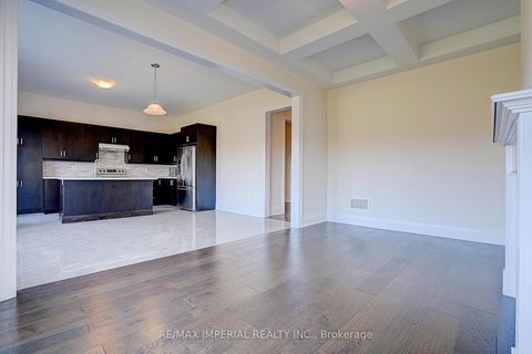 Photo 15 at 30 Orwell Drive, Vellore Village, Vaughan