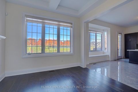 Photo 16 at 30 Orwell Drive, Vellore Village, Vaughan