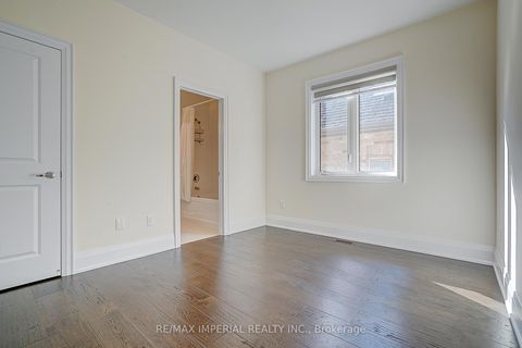 Photo 33 at 30 Orwell Drive, Vellore Village, Vaughan