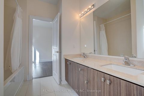 Photo 35 at 30 Orwell Drive, Vellore Village, Vaughan