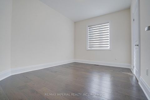 Photo 36 at 30 Orwell Drive, Vellore Village, Vaughan