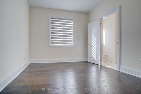 Photo 37 at 30 Orwell Drive, Vellore Village, Vaughan