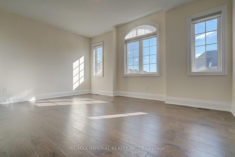 Photo 42 at 30 Orwell Drive, Vellore Village, Vaughan