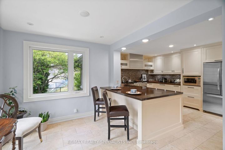 Photo 13 at 42 Heathview Avenue, Bayview Village, Toronto