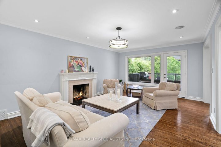 Photo 20 at 42 Heathview Avenue, Bayview Village, Toronto