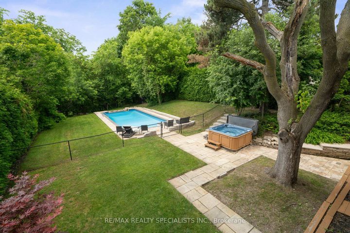 Photo 30 at 42 Heathview Avenue, Bayview Village, Toronto