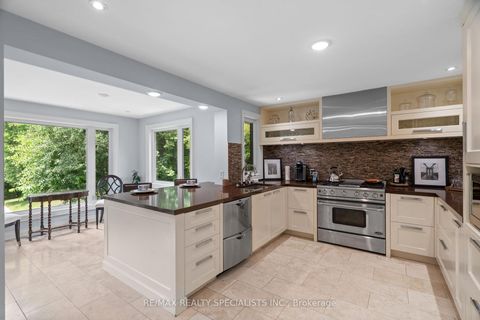 Photo 16 at 42 Heathview Avenue, Bayview Village, Toronto