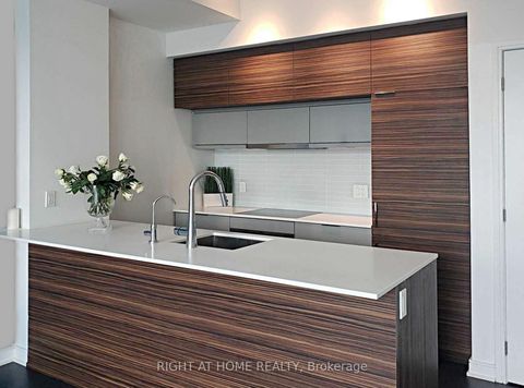 Photo 2 at 4707 - 88 Scott Street, Yonge Corridor, Toronto Photo 2 at 4707 - 88 Scott Street, Yonge Corridor, Toronto