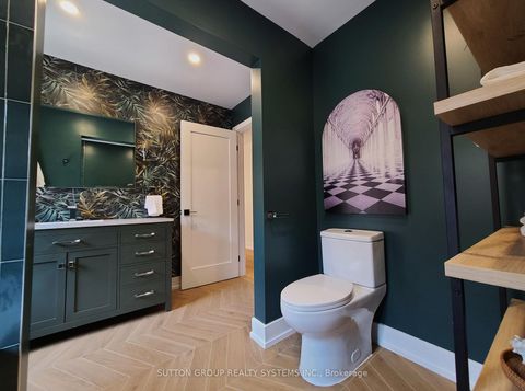 Photo 32 at 21 South Kingsway, Swansea, Toronto