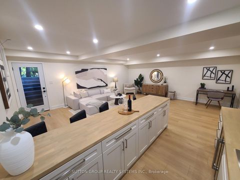 Photo 41 at 21 South Kingsway, Swansea, Toronto