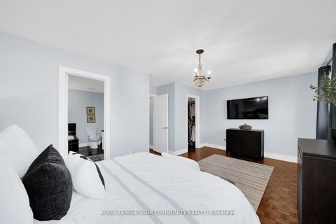 Photo 23 at 57 Deepsprings Crescent, Vellore Village, Vaughan