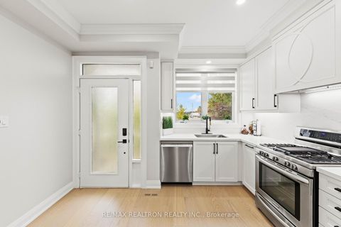 Photo 4 at 12 Market Garden Mews, Queensway, Toronto