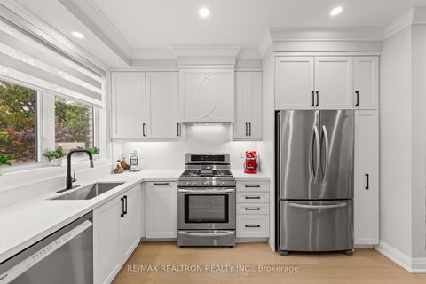 Photo 6 at 12 Market Garden Mews, Queensway, Toronto