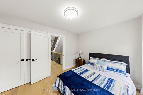 Photo 19 at 12 Market Garden Mews, Queensway, Toronto