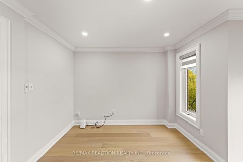 Photo 23 at 12 Market Garden Mews, Queensway, Toronto