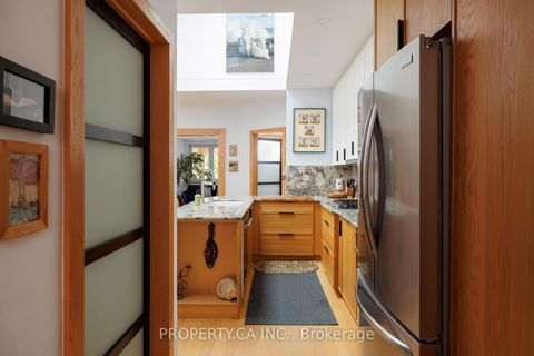 Photo 11 at Upper - 52 Wineva Avenue, The Beaches, Toronto