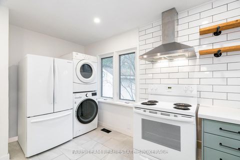 Photo 9 at 3 John Drive, Cookstown, Innisfil