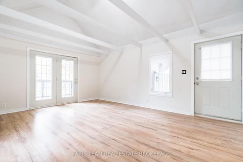 Photo 14 at 3 John Drive, Cookstown, Innisfil