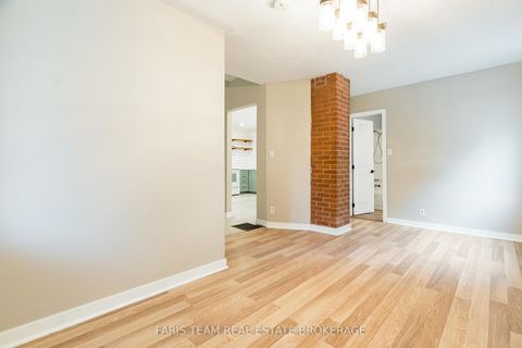 Photo 16 at 3 John Drive, Cookstown, Innisfil