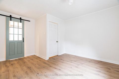 Photo 19 at 3 John Drive, Cookstown, Innisfil