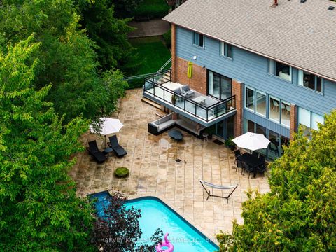 Photo 3 at 30 Neilor Crescent, Markland Wood, Toronto