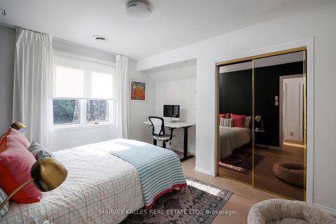 Photo 38 at 30 Neilor Crescent, Markland Wood, Toronto