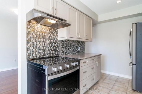 Photo 5 at 30 Southwoods Crescent, Holly, Barrie