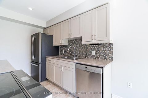 Photo 6 at 30 Southwoods Crescent, Holly, Barrie