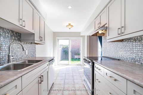 Photo 8 at 30 Southwoods Crescent, Holly, Barrie