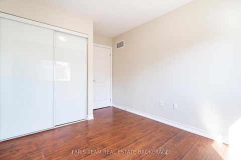 Photo 19 at 30 Southwoods Crescent, Holly, Barrie