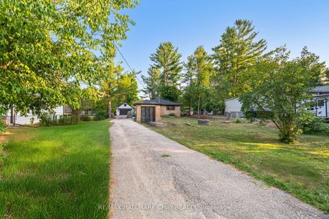 Photo 1 at 731 Pinegrove Avenue, Rural Innisfil, Innisfil