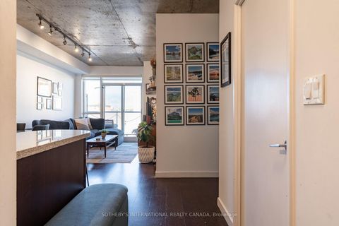 Photo 3 at 810 - 1005 King Street W, Niagara, Toronto
