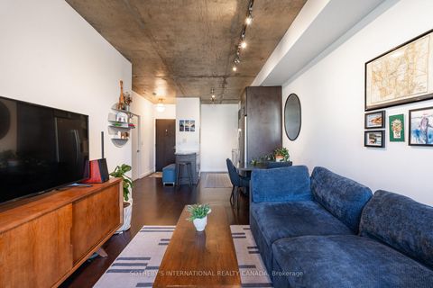 Photo 12 at 810 - 1005 King Street W, Niagara, Toronto