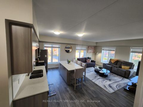 Photo 7 at 319 - 290 Liberty Street N, Bowmanville, Clarington