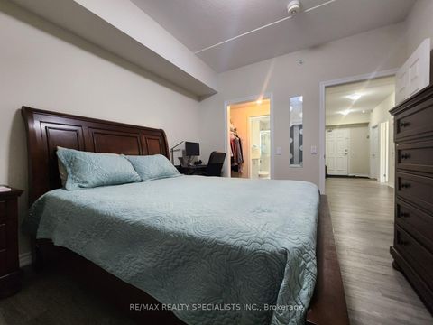 Photo 13 at 319 - 290 Liberty Street N, Bowmanville, Clarington