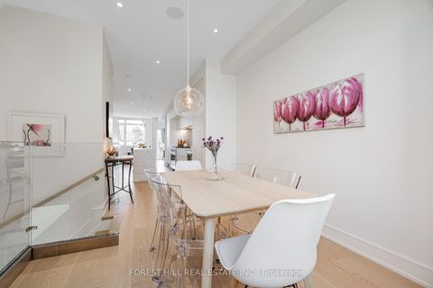 Photo 3 at 7 Flax Field Lane, Willowdale West, Toronto