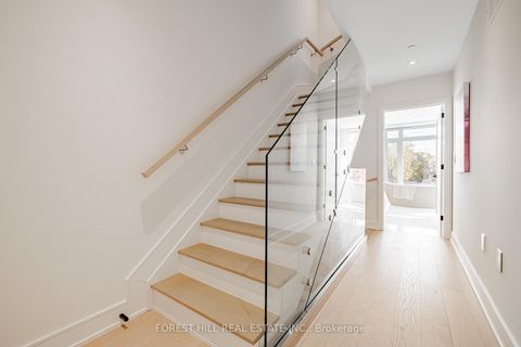 Photo 11 at 7 Flax Field Lane, Willowdale West, Toronto