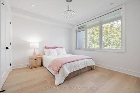 Photo 19 at 7 Flax Field Lane, Willowdale West, Toronto