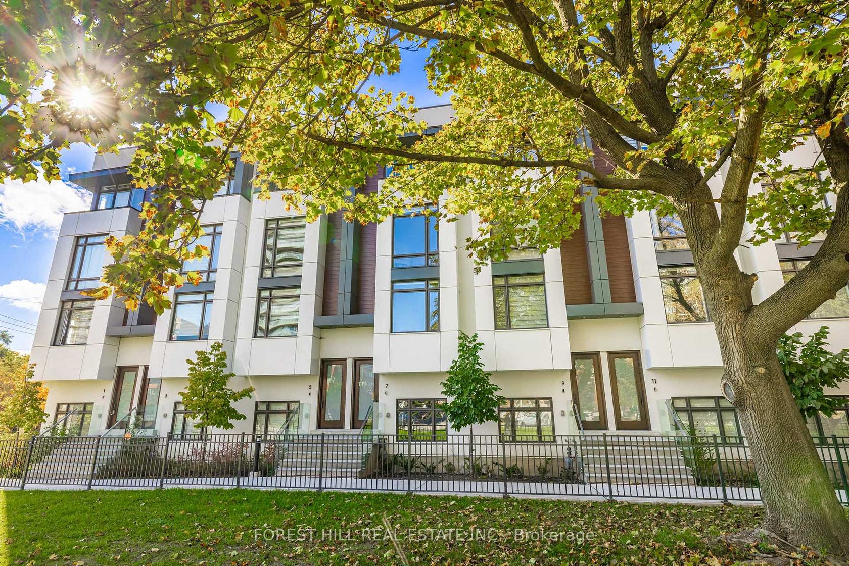 7 Flax Field Lane, Willowdale West, Toronto photo 9