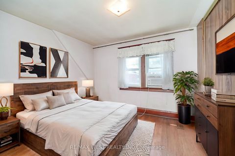 Photo 3 at 113 Fifth Street, New Toronto, Toronto