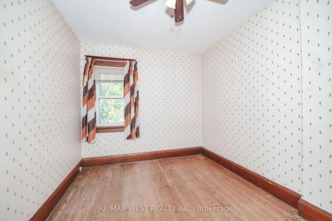 Photo 4 at 113 Fifth Street, New Toronto, Toronto