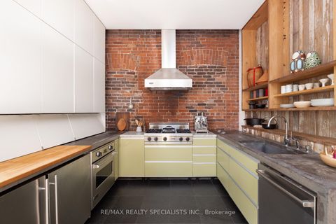 Photo 8 at 67 Elm Grove Avenue, South Parkdale, Toronto