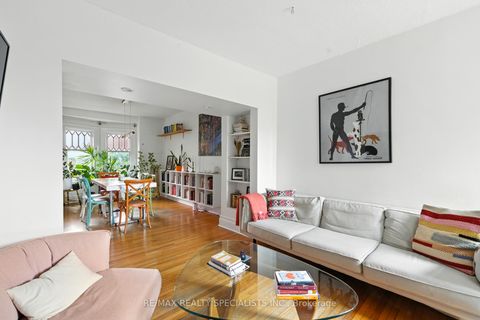 Photo 35 at 67 Elm Grove Avenue, South Parkdale, Toronto