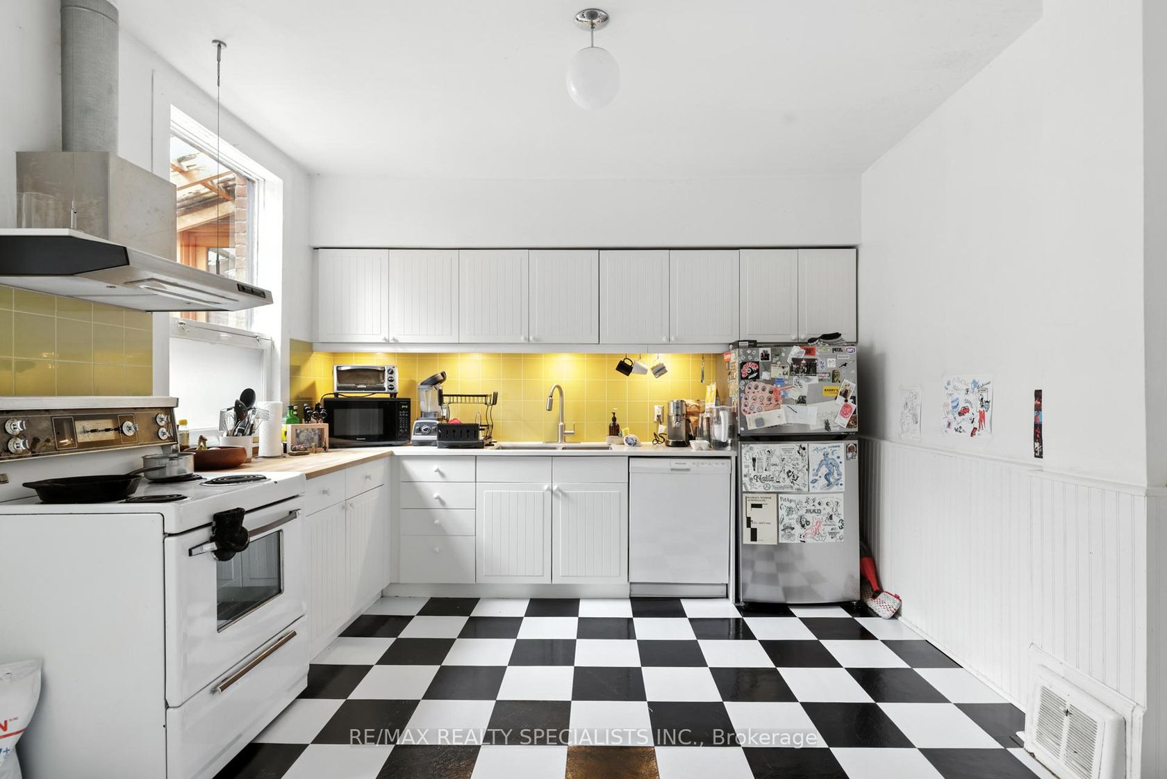 Photo 48 at 67 Elm Grove Avenue, South Parkdale, Toronto Photo 48 at 67 Elm Grove Avenue, South Parkdale, Toronto