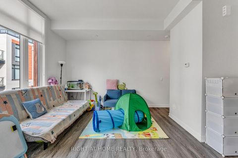 Photo 14 at 907 - 2 Steckley House Lane, Rural Richmond Hill, Richmond Hill Photo 14 at 907 - 2 Steckley House Lane, Rural Richmond Hill, Richmond Hill