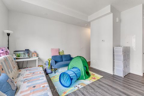 Photo 15 at 907 - 2 Steckley House Lane, Rural Richmond Hill, Richmond Hill Photo 15 at 907 - 2 Steckley House Lane, Rural Richmond Hill, Richmond Hill