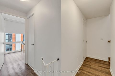 Photo 19 at 907 - 2 Steckley House Lane, Rural Richmond Hill, Richmond Hill