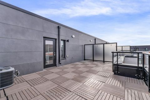 Photo 24 at 907 - 2 Steckley House Lane, Rural Richmond Hill, Richmond Hill