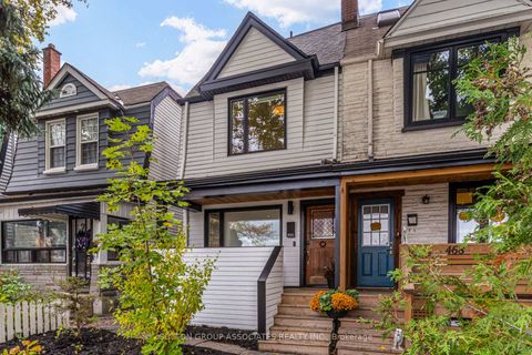 Photo 2 at 466 Montrose Avenue, Little Italy, Toronto
