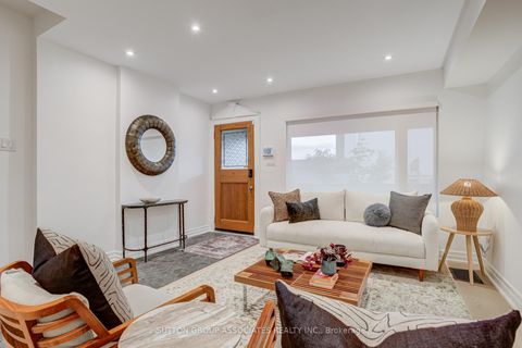 Photo 6 at 466 Montrose Avenue, Little Italy, Toronto Photo 6 at 466 Montrose Avenue, Little Italy, Toronto